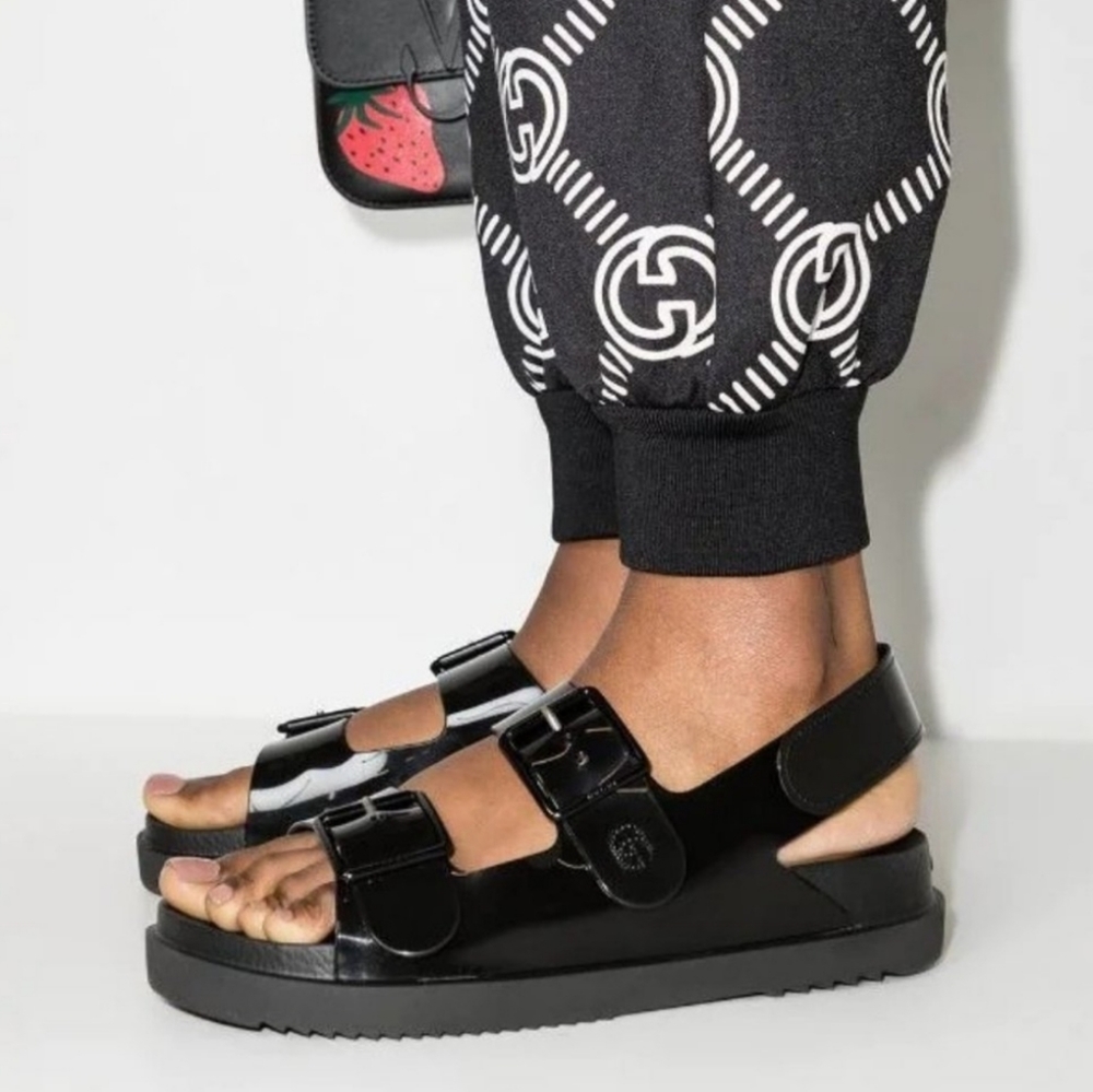 Gucci Isla Sandals flat